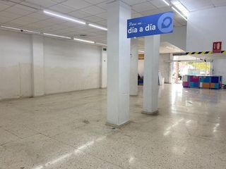 Local comercial en alquiler en Ensanche - Diputación en Alicante