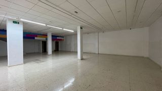 Local comercial en alquiler en Ensanche - Diputación en Alicante