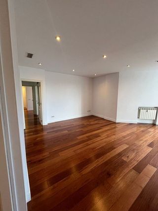 Piso en alquiler en Castillejos en Madrid