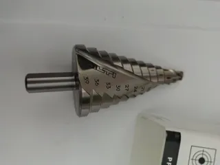 Punta a gradini conica hilti