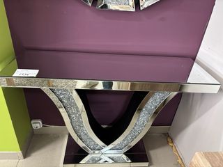 Consola de lujo estilo glam