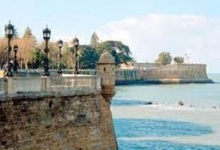 Piso en venta en Centro Histórico - Plaza España en Cádiz