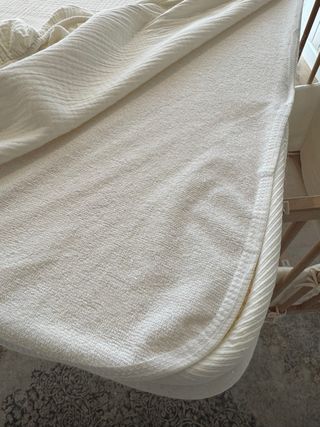 Cuna Ikea con colchón viscoelástico