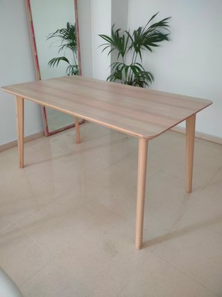 Mesa de comedor Ikea madera clara