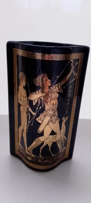 Cerámica griega decorada en negro y oro 24 quilate