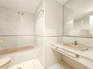 Piso en venta en La Buhaira en Sevilla