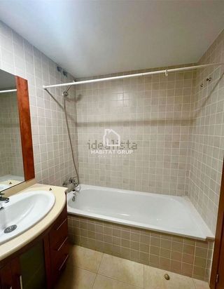 Piso en venta en Barri dels Escriptors en Salt