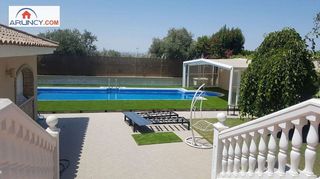 Chalet en alquiler en Montequinto en Dos Hermanas