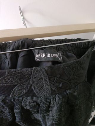 Falda encaje negra por estrenar