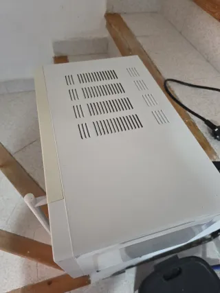 Microondas Nevir no grill