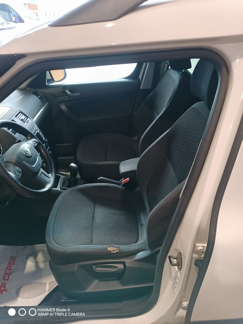 Škoda Yeti 2.0 TDI CR Ambition 2010, foto 8