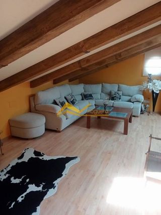 Chalet en venta en Linares