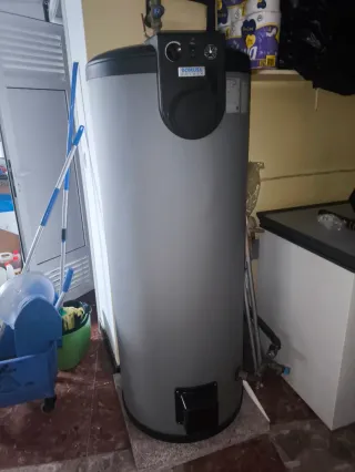 Termo eléctrico agua caliente Domusa