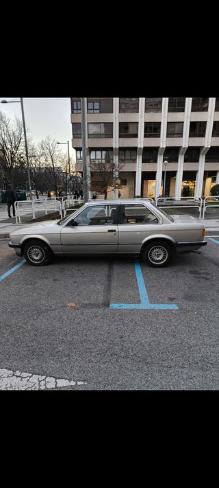BMW e30 318i 1983