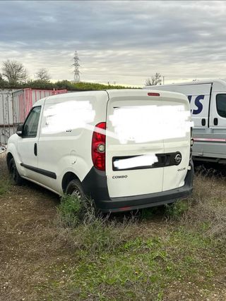 Opel Combo - Motor Roto, Con Recambios