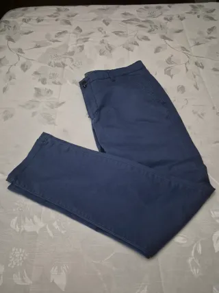 Pantalón de caballero azul