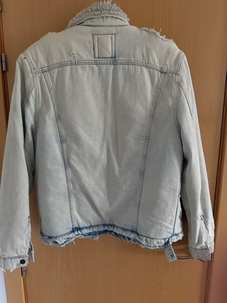 Cazadora Zara Denim "Full Distressed" - Borrego -