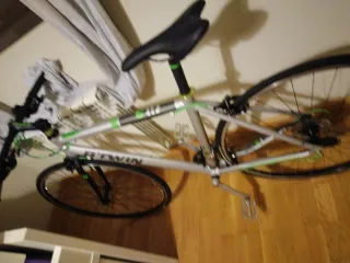 Bicicleta de carretera B-TWIN