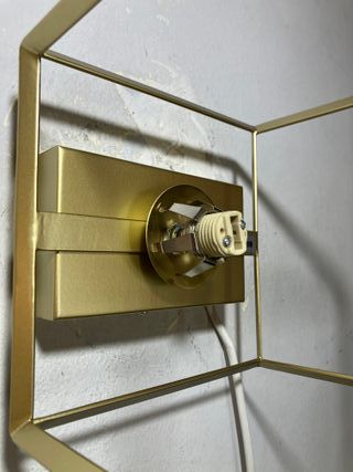 Lampada parete cubo oro con vetro