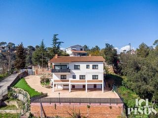 Chalet en venta en La Floresta - Les Planes en Sant Cugat del Vallès