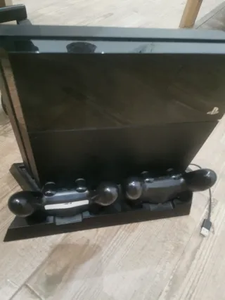 Playstation 4 P Negra