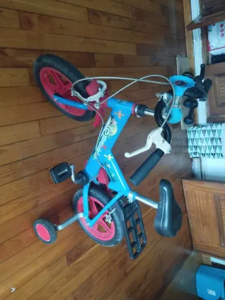 Bici infantil azul y roja