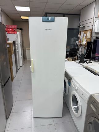 Congelador Vertical Balay 1.85m con garantía