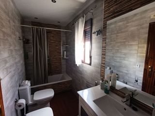 Casa adosada en venta en Carolina (La)