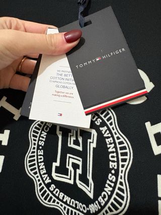 Sudadera Tommy Hilfiger Negra Talla M