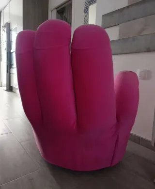 Sillón Rosa Forma de Mano