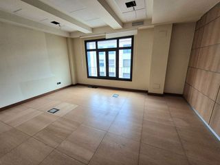 Oficina en venta en Zona Teatro Campoamor en Oviedo