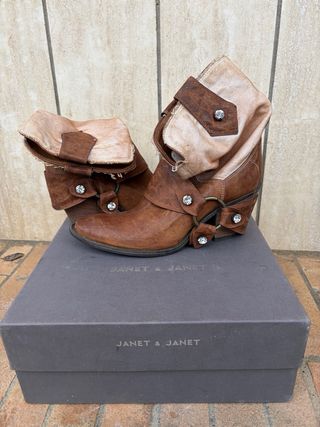 Stivali Janet & Janet pelle marrone