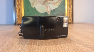 Cámara Olympus AF-1 Twin 35/70mm