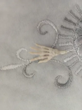 Mano de muñeca Monster High