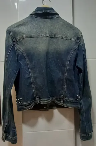 Cazadora vaquera con perlas