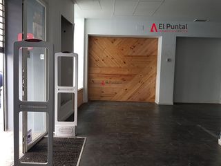 Local comercial en alquiler en Centro - Ayuntamiento en Santander