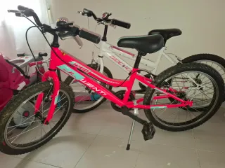Bicicleta infantil roja JL Wenti 1200