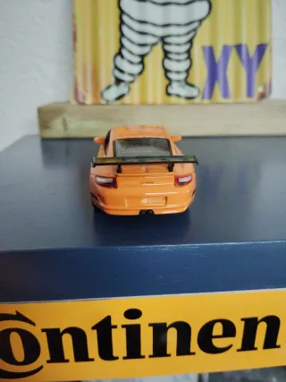 Porsche 911 GT3 RS Welly Naranja