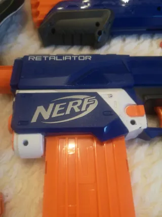 Pistolas Nerf Roughcut 2x4 y Accesorios