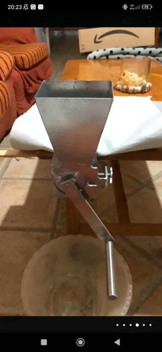 Partidora de almendras