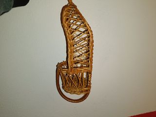 Botellero mimbre antiguo para colgar . 35 CM