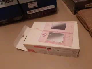 Nintendo DS Lite Rosa + 3 Juegos