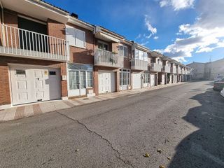 Casa adosada en venta en Marchamalo