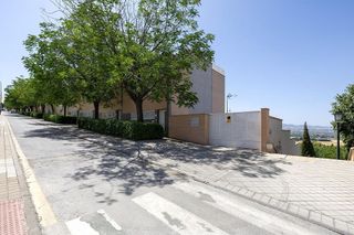 Casa pareada en venta en Bola de Oro - Serrallo en Granada
