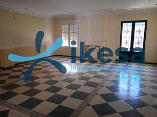 Casa adosada en venta en Puebla de la Calzada