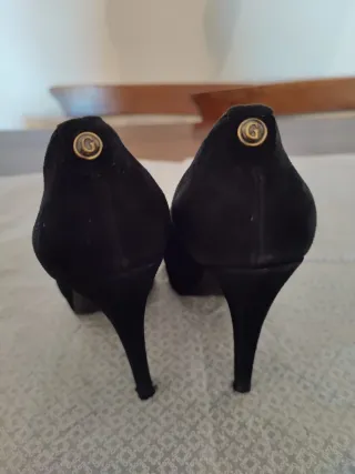 Scarpe donna décolleté Guess Nere