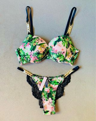 Conjunto sujetador y braguita estampado floral