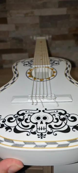 Guitarra Coco impresión 3D