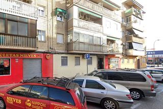 Piso en venta en Pintores-Ferial en Parla