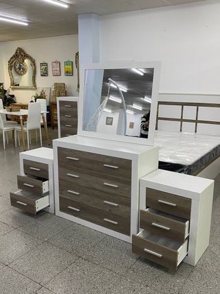 Cómoda con espejo y mesitas de noche - enviamos!